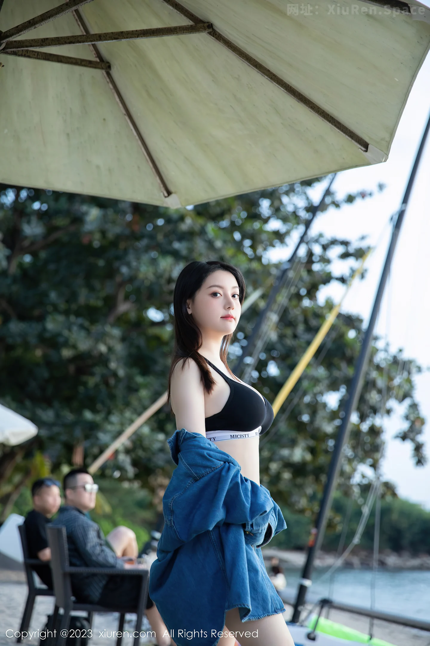 图片[5]-[XiuRen秀人网]VOL.7892 模特豆瓣酱海滩场景性感黑色比基尼服秀丰满身材迷人诱惑写真87P-秀人网官方网站